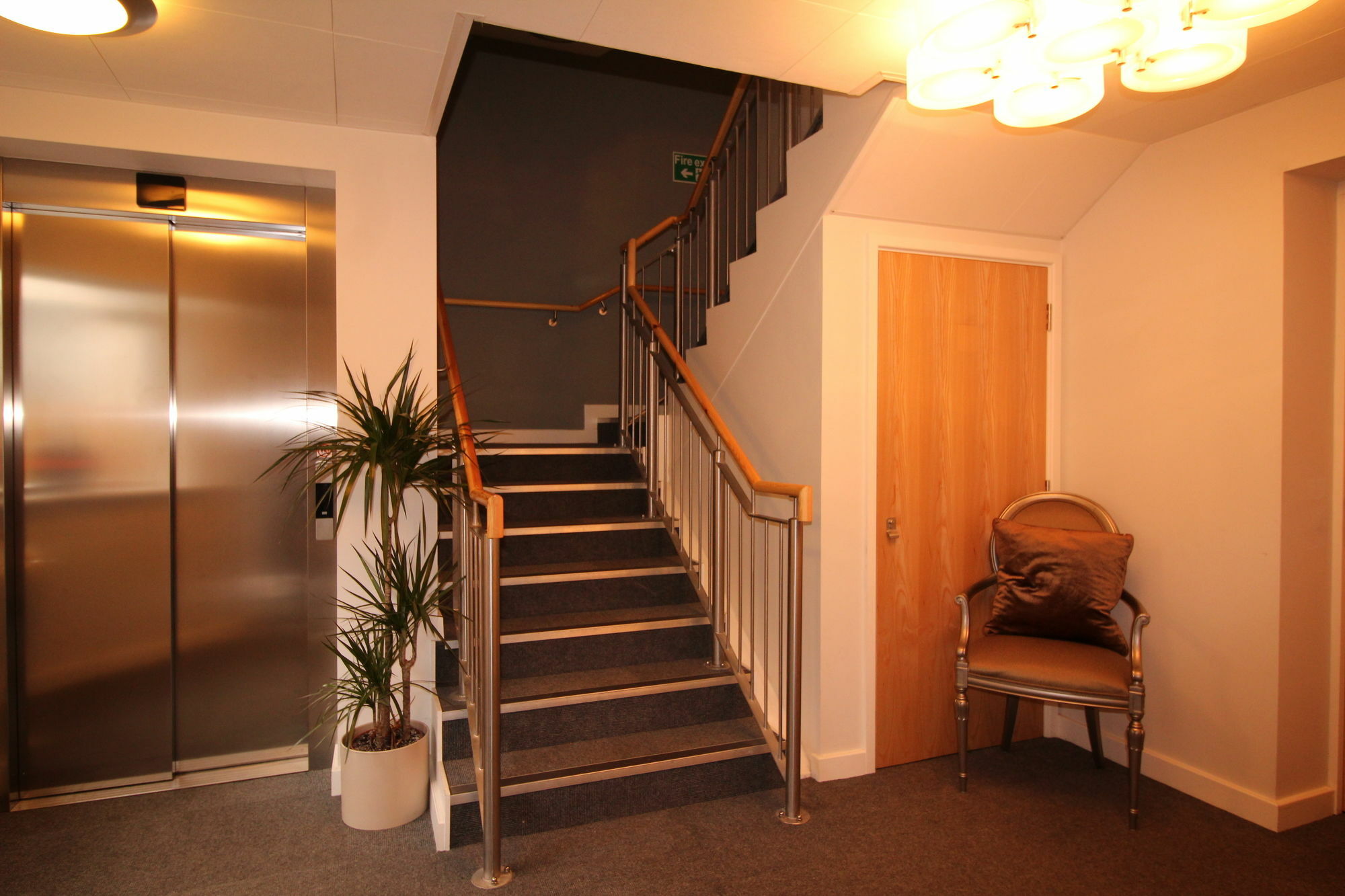 Lux Living Apartments - Florian House CBG Exterior foto